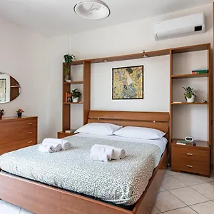  Appartamento With Balcony Near Cisanello Hospital